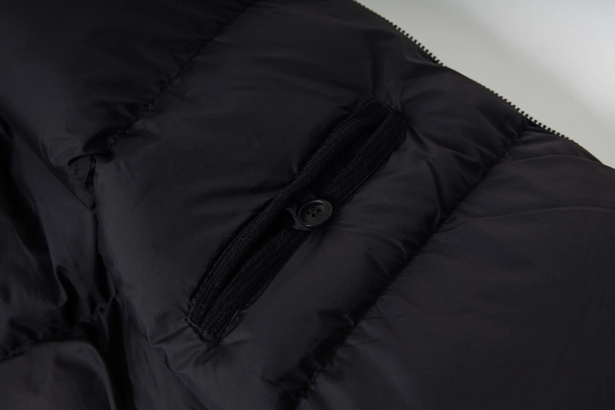 Actual shot of black details # P330